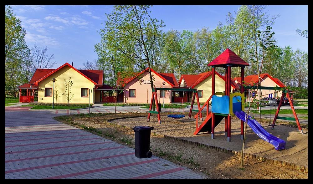 Sarkany Apartman, Sarkany Wellness Es Gyogyfuerdo Nyírbátor Buitenkant foto
