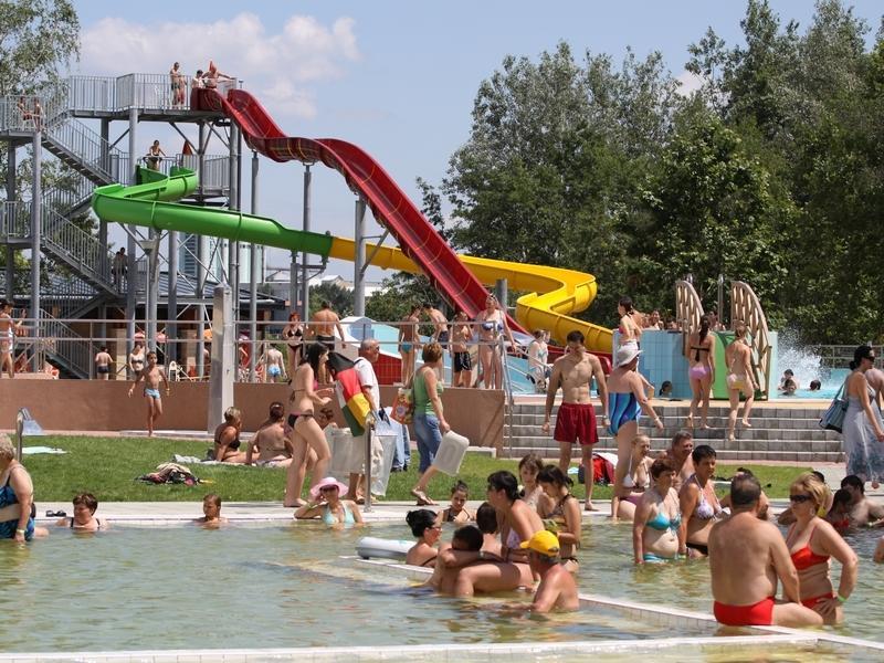 Sarkany Apartman, Sarkany Wellness Es Gyogyfuerdo Nyírbátor Buitenkant foto